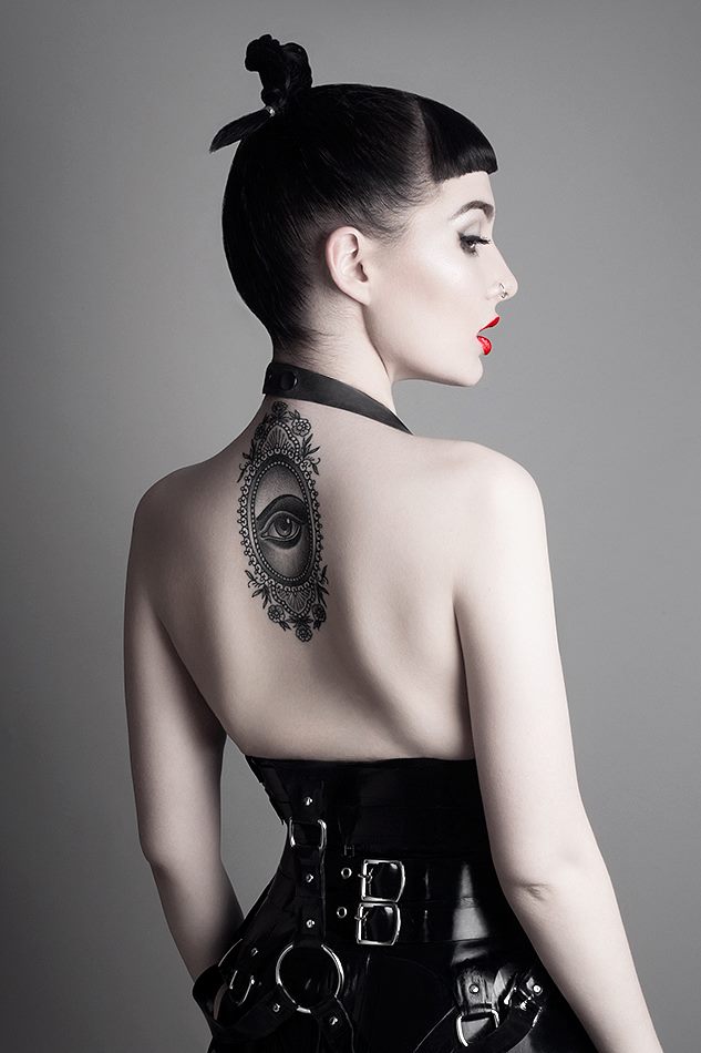 Lacing Lilith 1